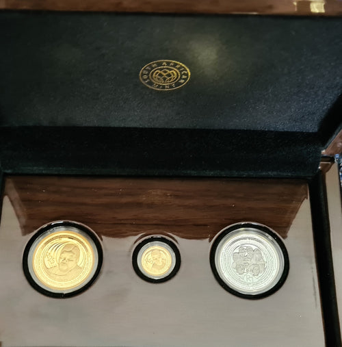 2017 MANDELA -LIFE OF A LEGEND PRESTIGE PROOF SET